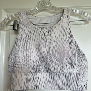 Beyond Yoga Refocused Crop